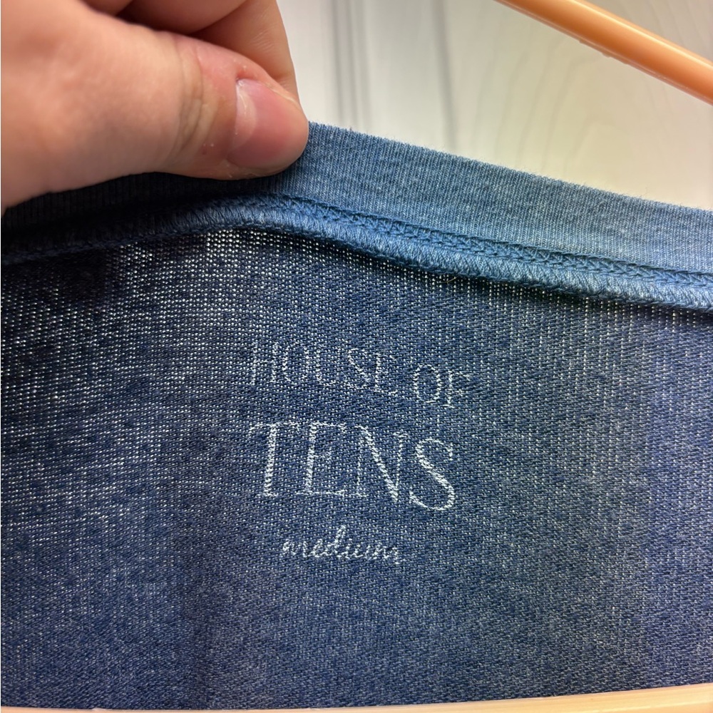 House of Tens Blue “Working on Working Out” Graphic Sweatshirt – Size M - Picture 4 of 8